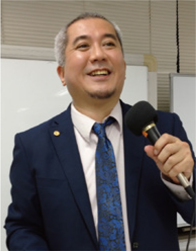  大城嗣博氏